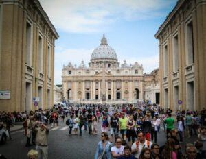 vatican-594612_1920-768x594