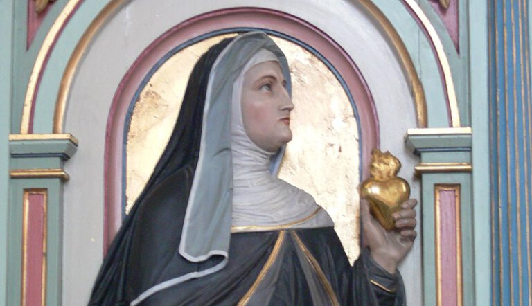 Merazhofen_Pfarrkirche_Chorgestuhl_links_Margaretha_Maria_Alacoque-1-768x442