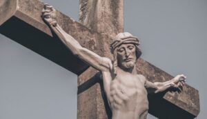 ukrzyzowany-768x442