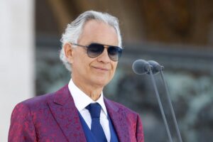20260724T1820-ANDREA-BOCELLI-CHILDREN-POPE-1823893-1170x780
