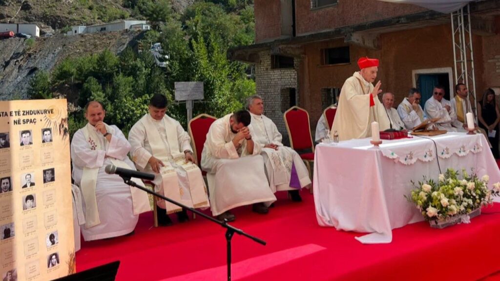 Папа до кардинала Сімоні: жодна в’язниця не відділить людину від Божої любові